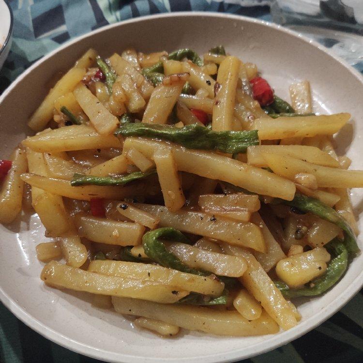 红烧豆角土豆条