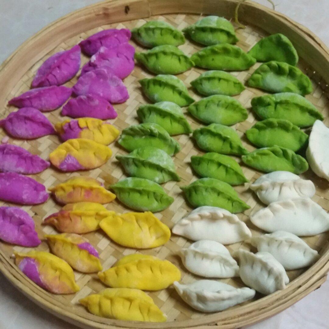 彩色饺子（蔬菜汁）