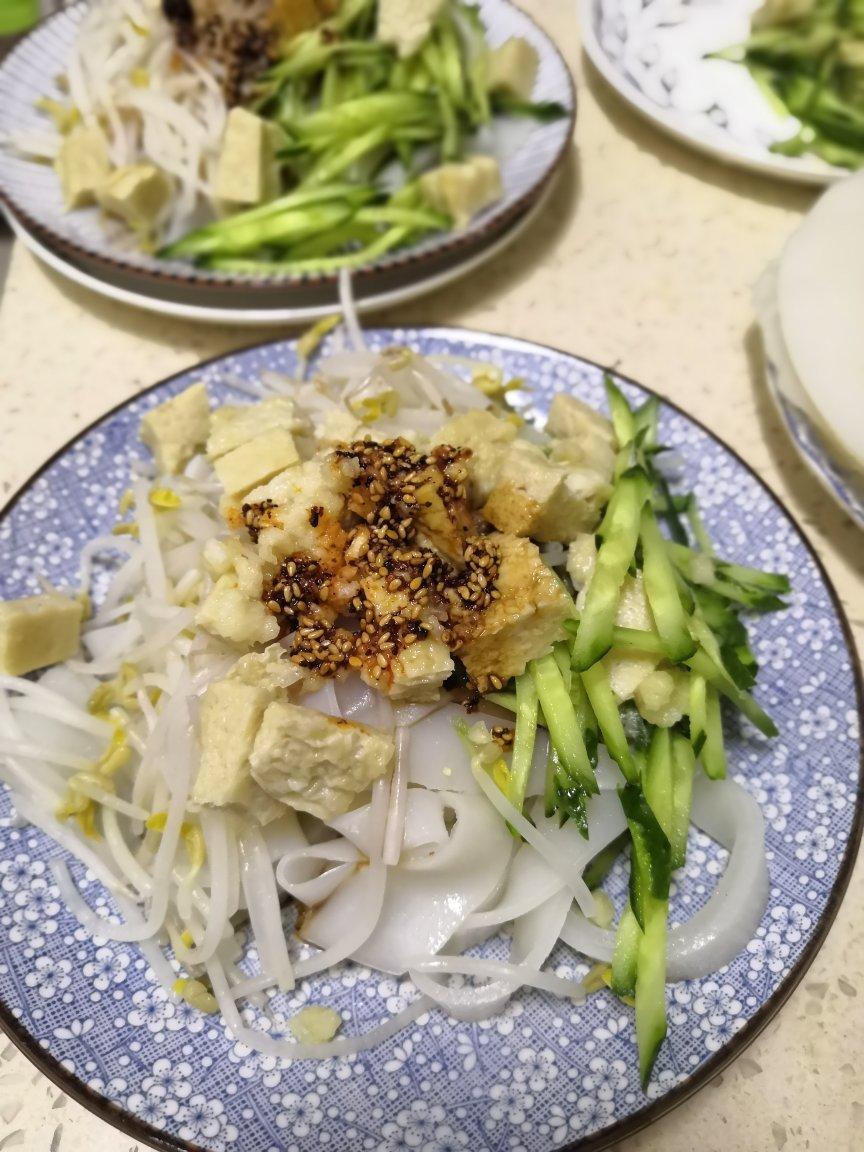 凉皮-家庭自制（告诉你自己做更劲道的秘诀）