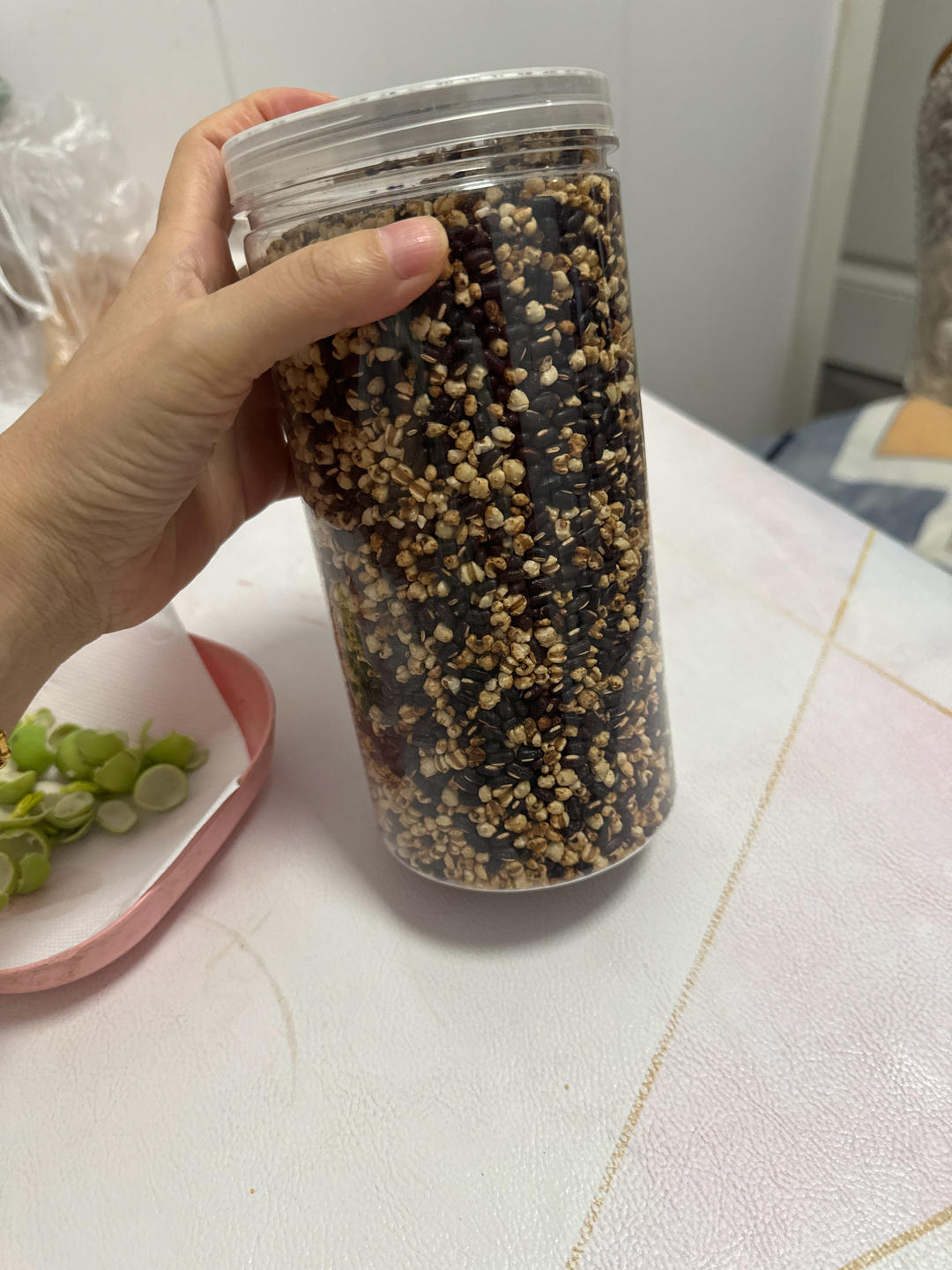 美白祛湿又好喝的水！红豆薏米茶，泡水喝！