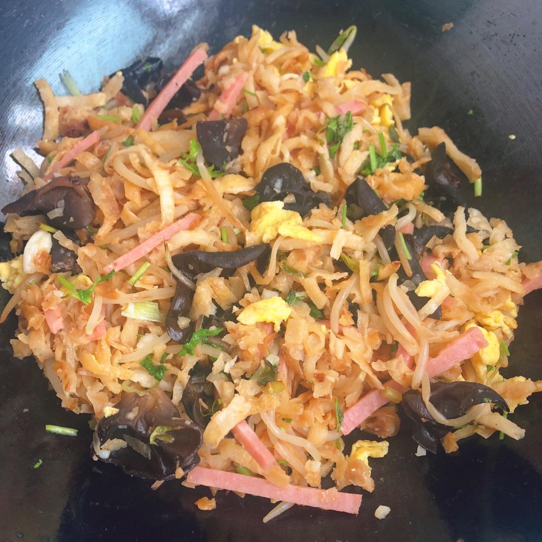 鸡蛋炒焖饼