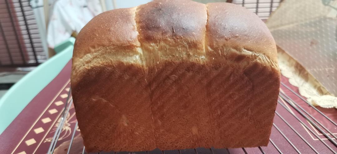 奶香纯粹的重料淡奶油吐司