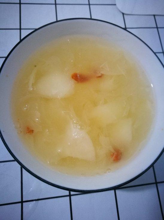 冰糖银耳梨汤