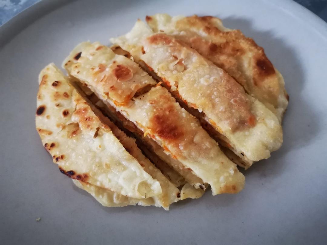 千层肉饼(不用活面的馅饼，饺子皮做)