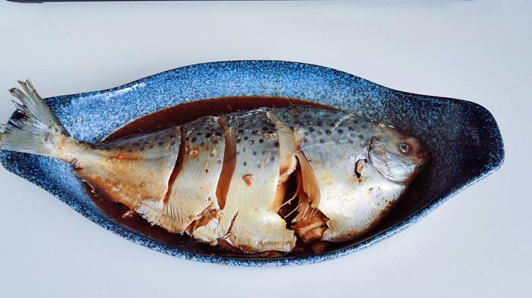 清蒸雪花鲳