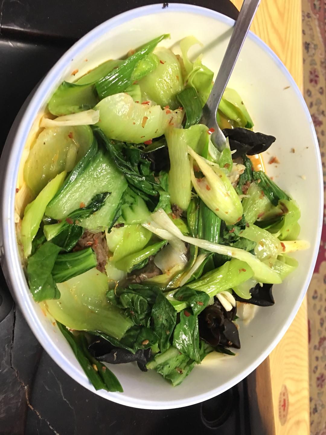 青菜烧牛肉的做法