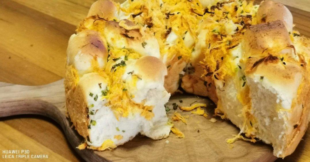 香葱肉松手撕面包