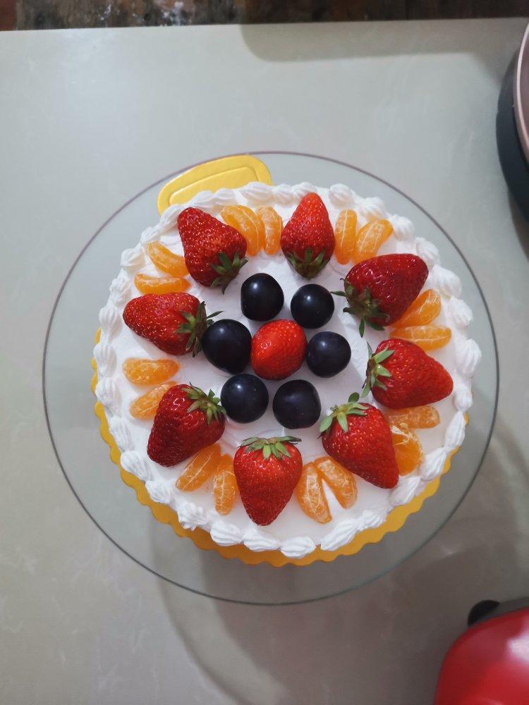 草莓戚风生日蛋糕