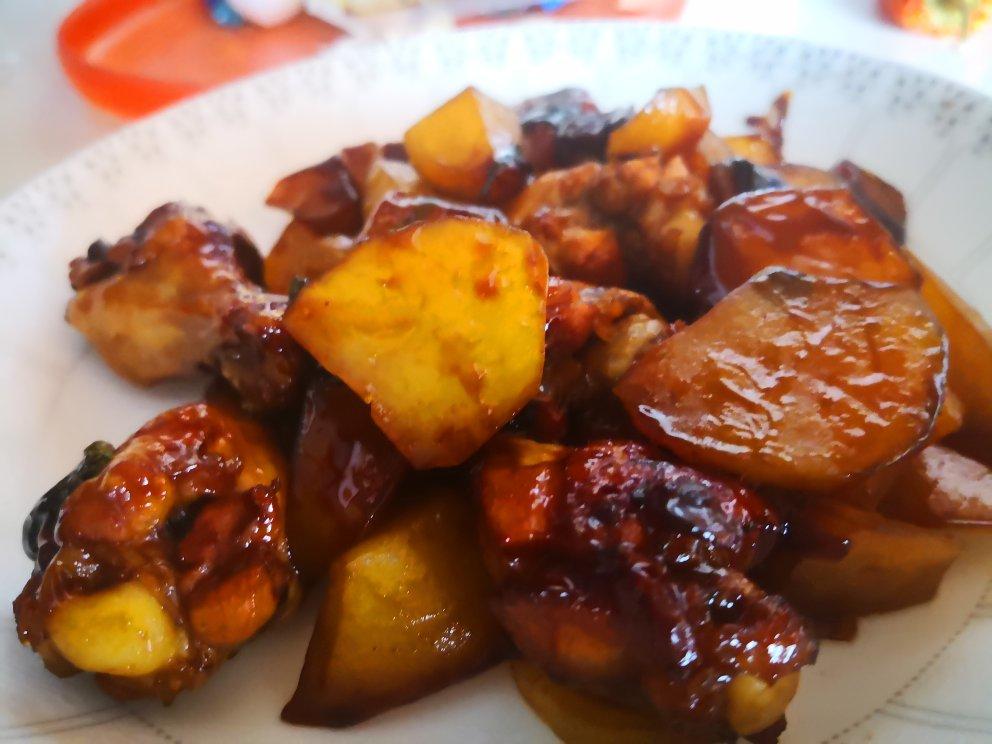 土豆炖鸡翅、翅根、翅中、鸡腿、鸡块…总之可以炖一切（电饭煲版）