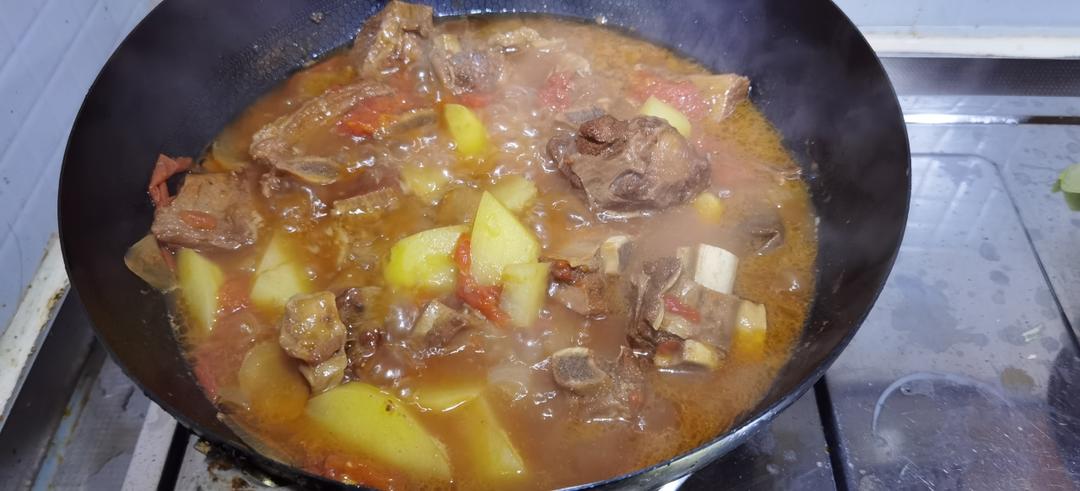 番茄土豆炖牛腩