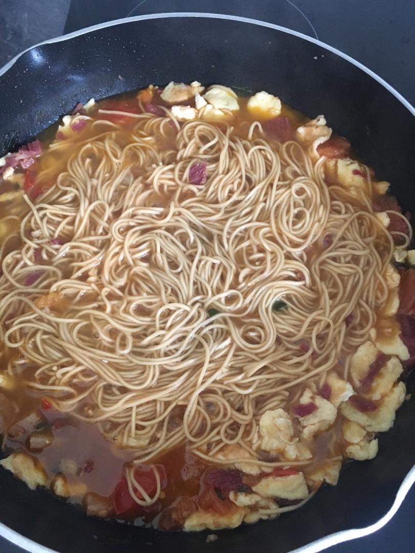 放弃清淡的挂面｜来份番茄鸡蛋浓汤面