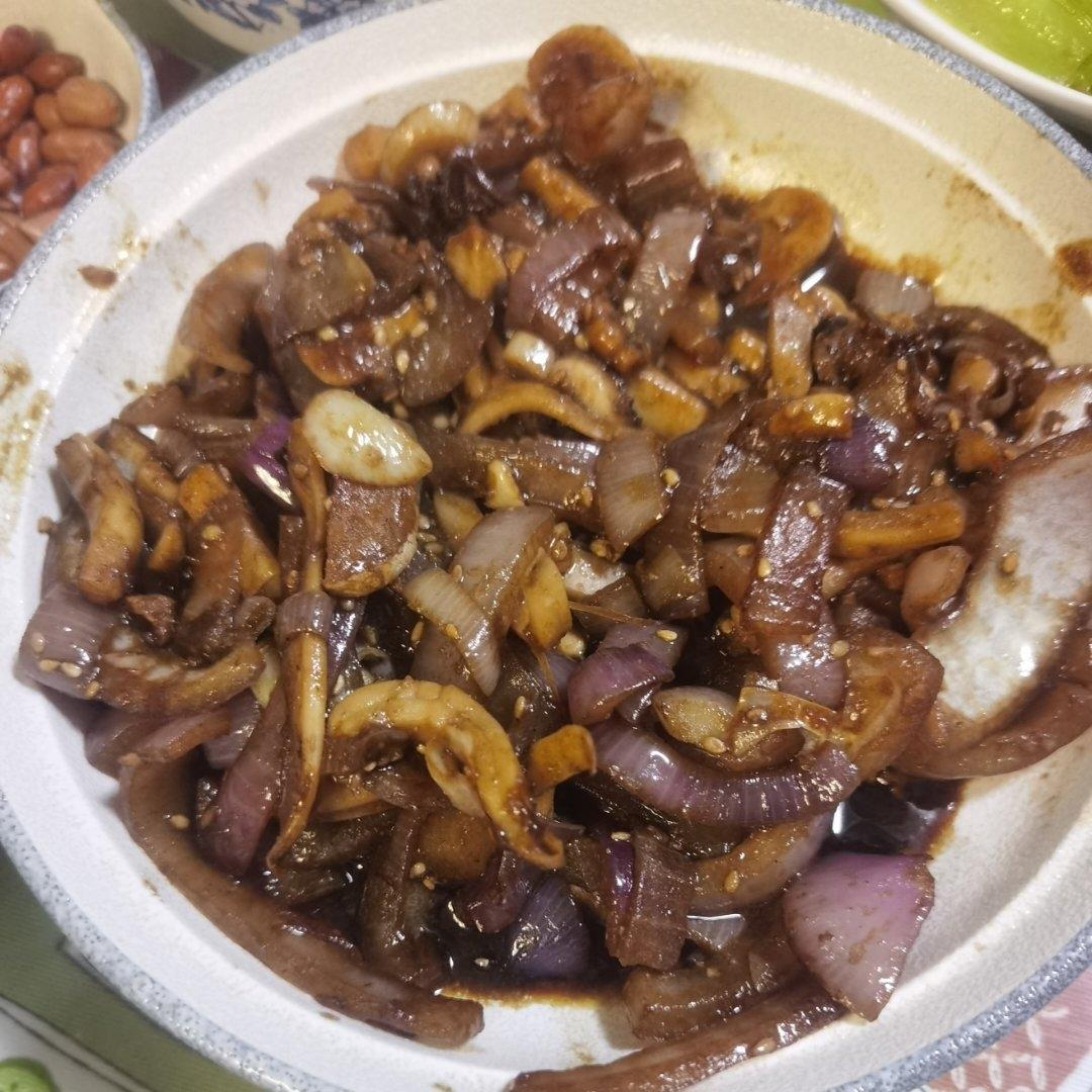 爆炒鱿鱼须，加上这一步，可以与铁板鱿鱼媲美