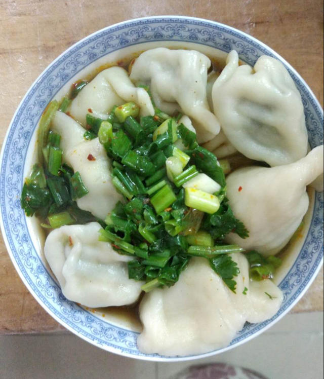 伊人在水一方asd做的白萝卜鲜肉水饺