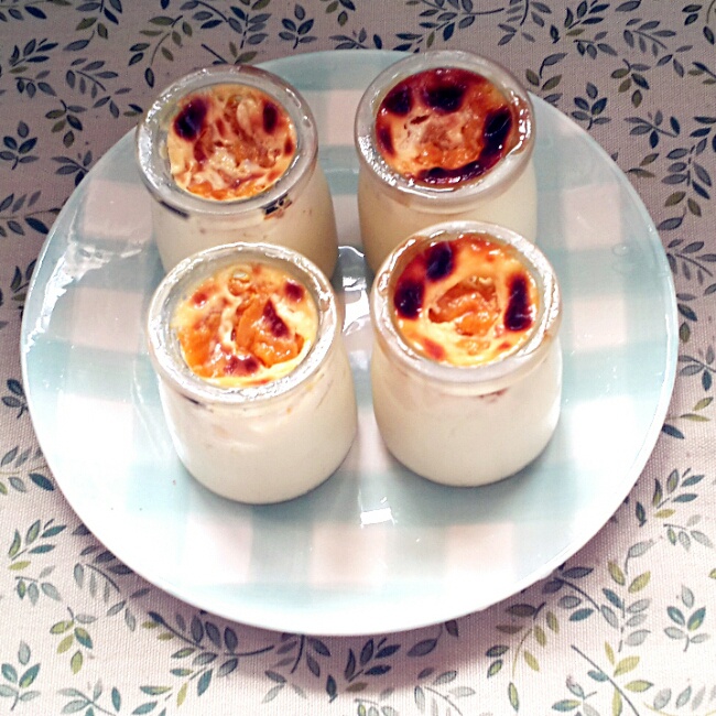 Crèmebrulée。法式烤布雷。焦糖布丁。