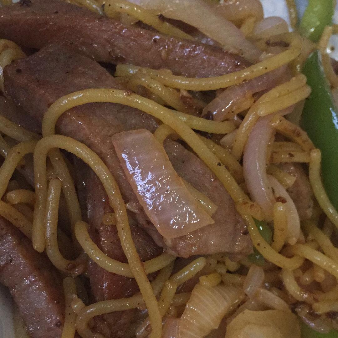 黑椒鸡丝意面
