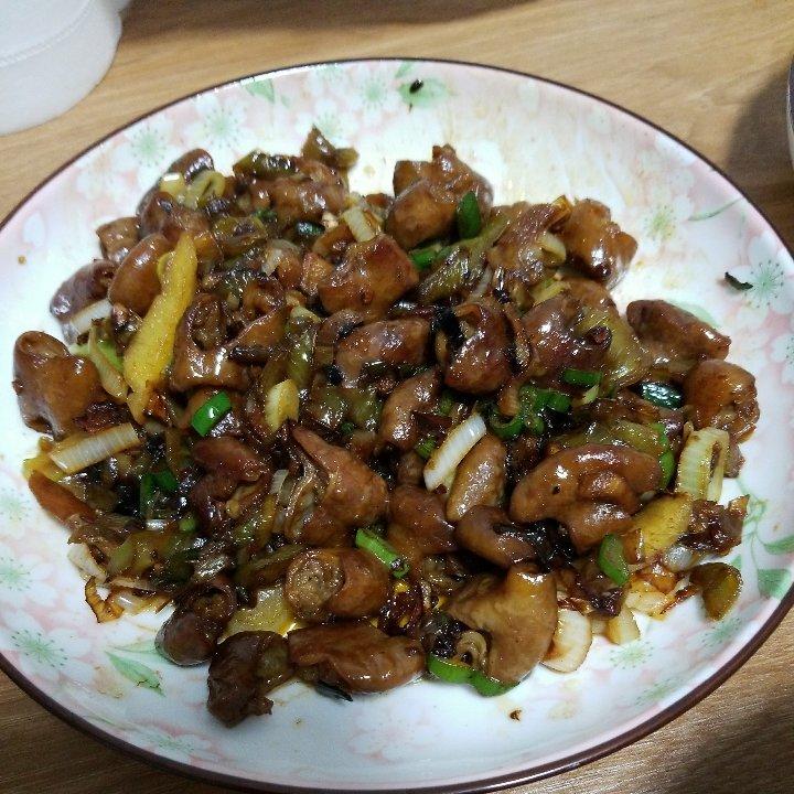 好吃到爆火爆肥肠