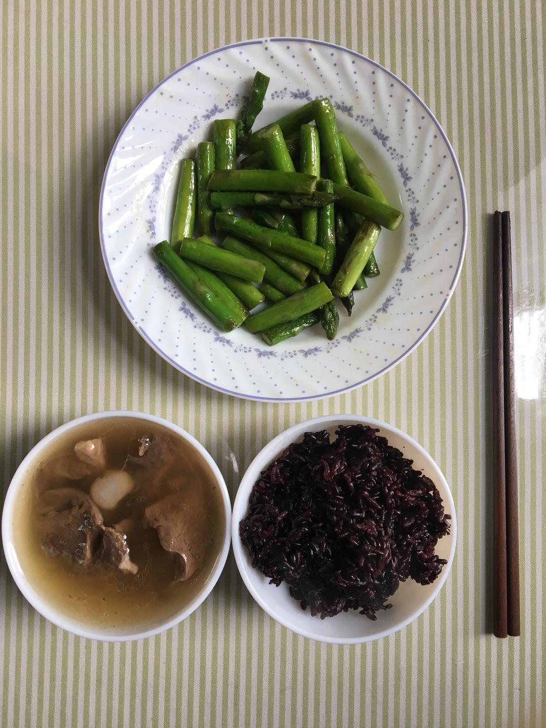 [Nutritious lunch]pig heart soup(High pressure pot)