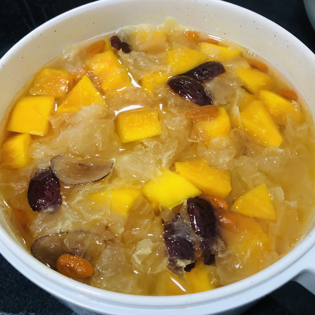 红枣木瓜银耳汤