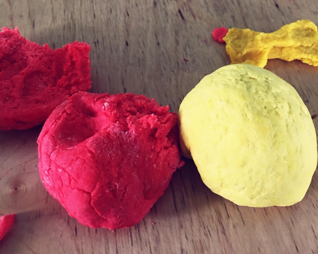 不用洗锅三分钟自制安全橡皮泥（微波炉版）