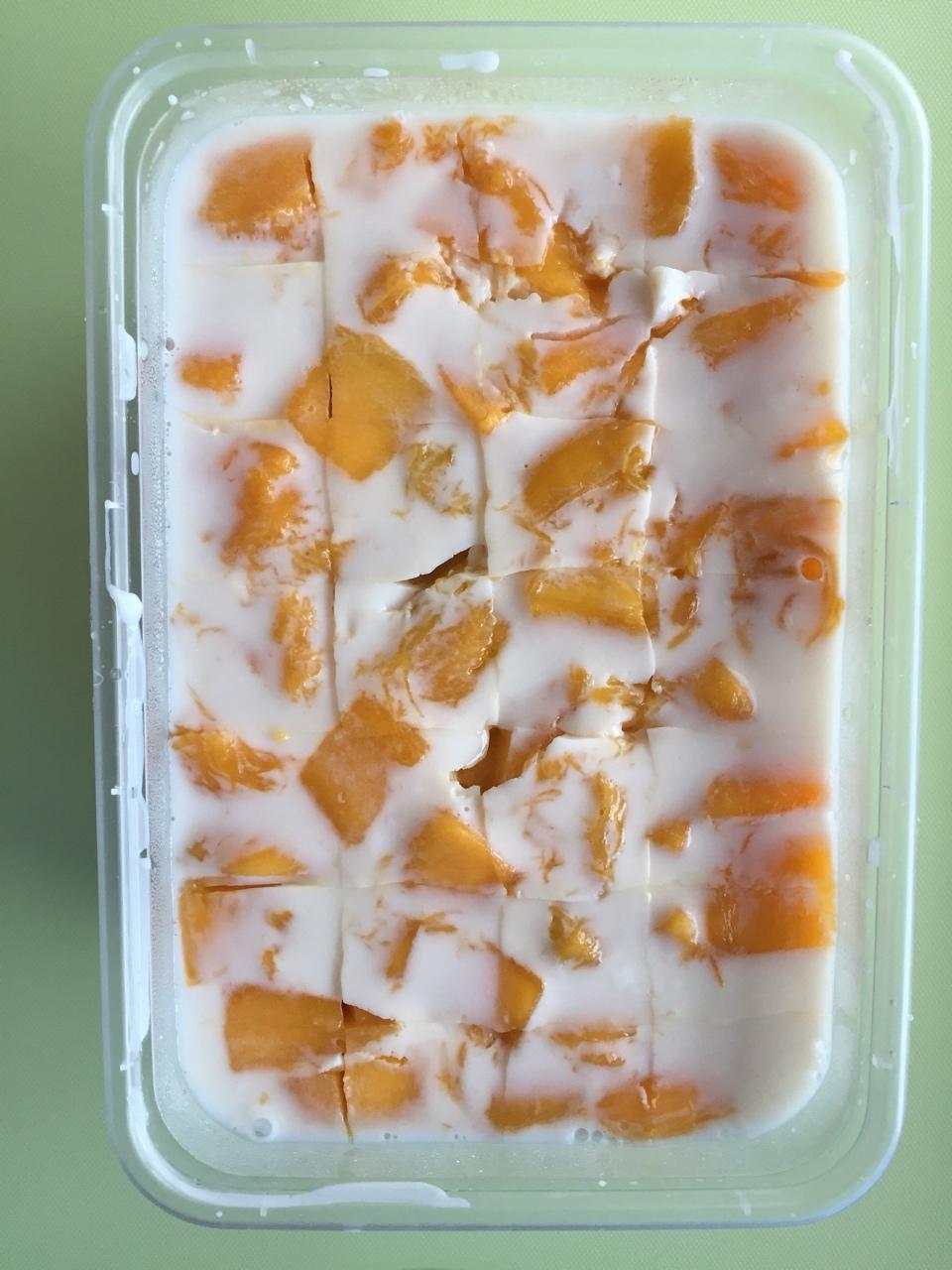粒粒芒果椰汁冻糕