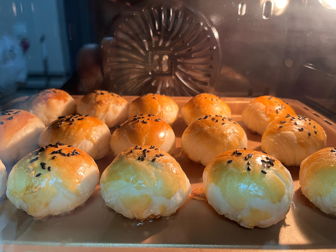 泳式鲜肉榨菜月饼