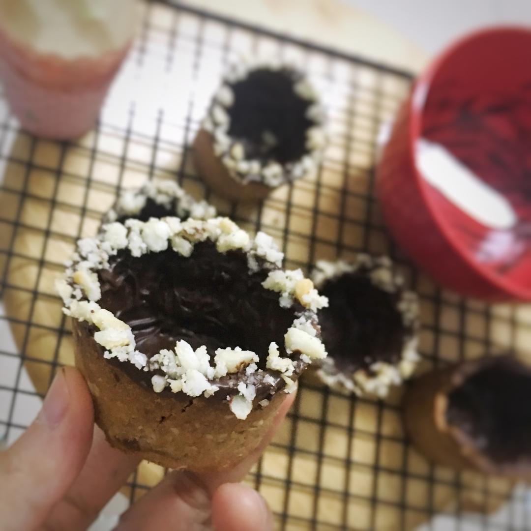 坚果黑巧克力曲奇牛奶杯 Milk-and-Cookie Shots