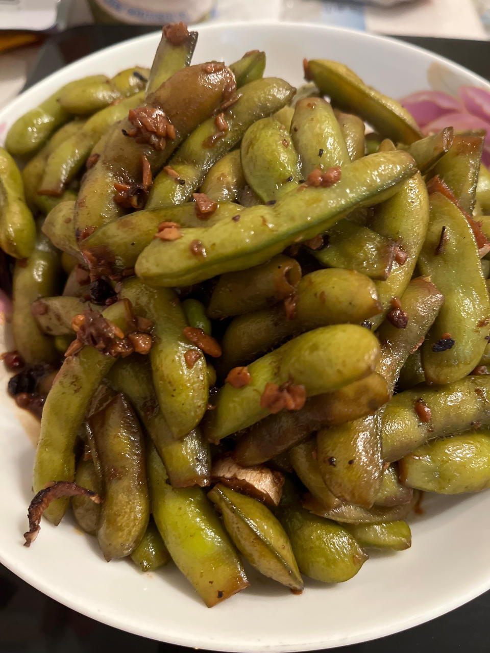 武汉夜市标配嗦毛豆