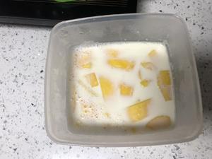 芒果牛奶冻的做法 步骤5