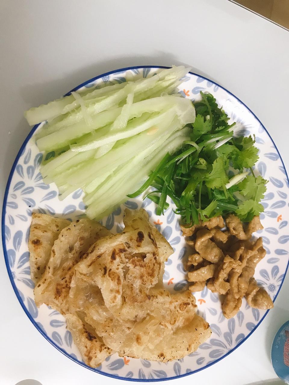 快手版"京酱肉丝卷饼"