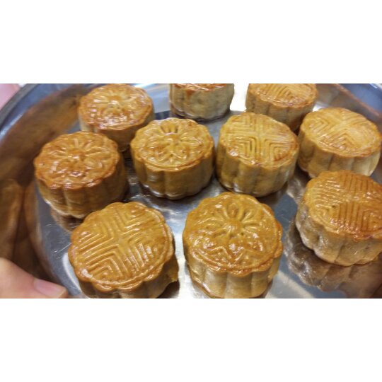 广式月饼——蛋黄莲蓉月饼