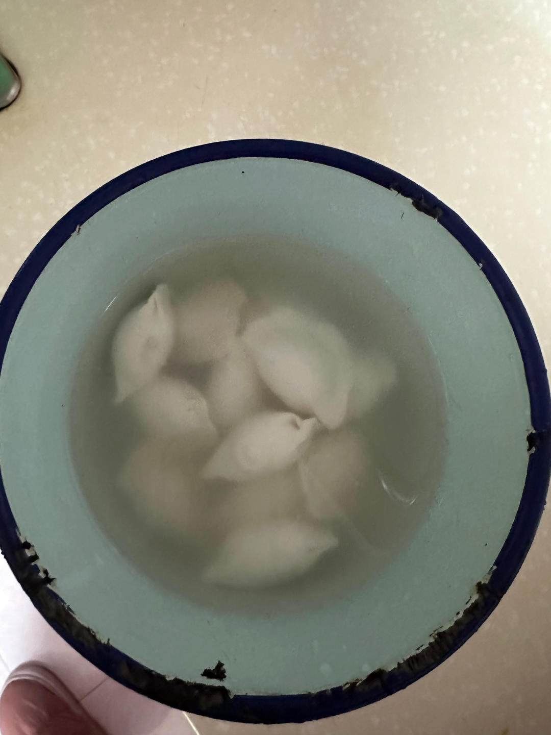 教你正确煮速冻饺子的方法，不干裂不破皮不粘锅！