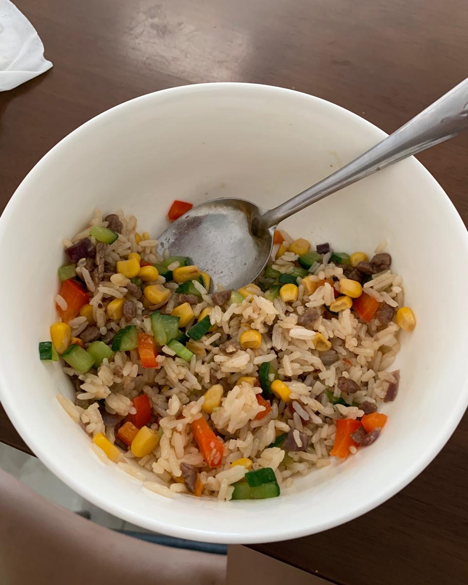 牛肉粒蔬菜炒饭