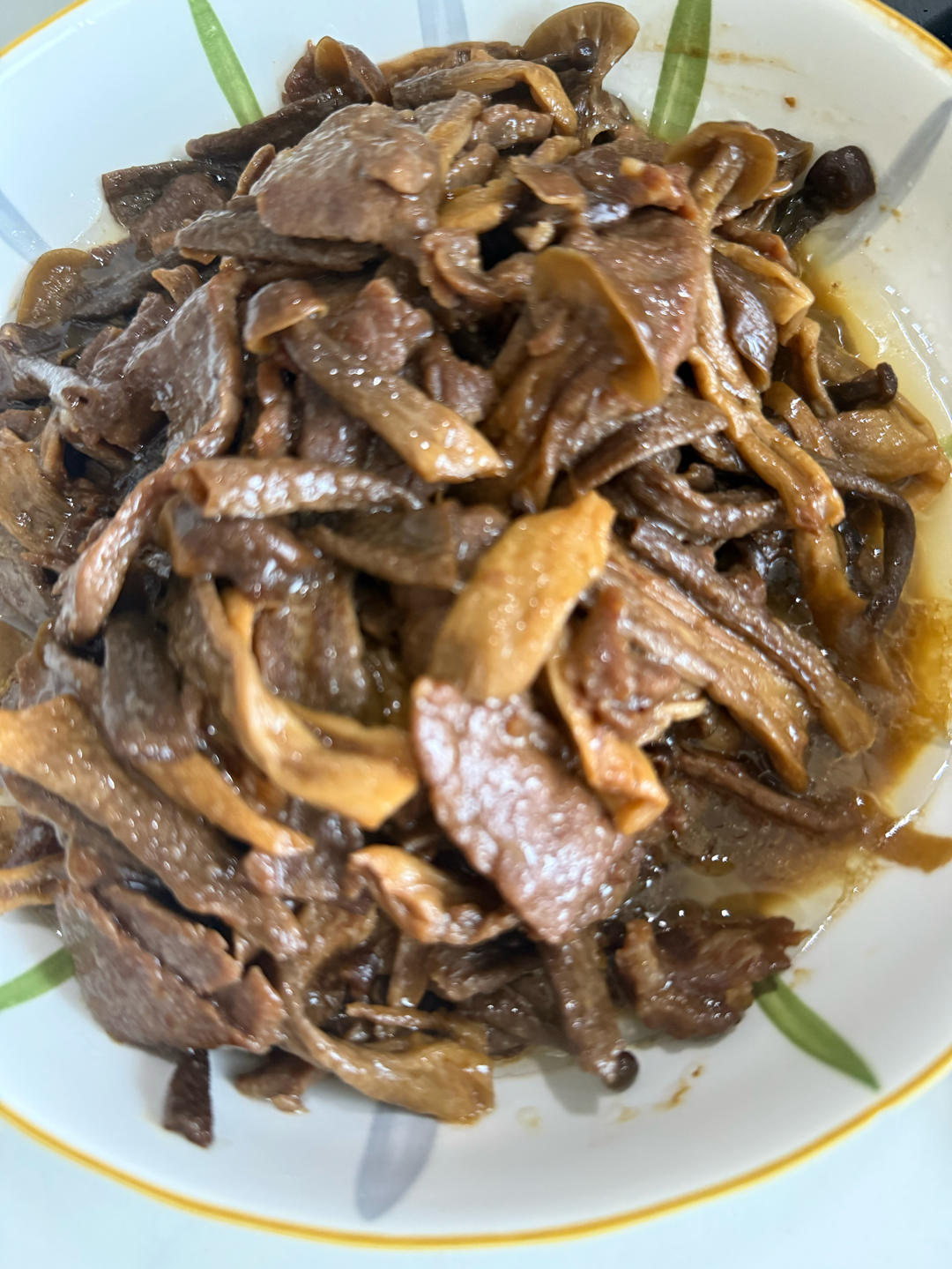 牛肉炒鹿茸菇