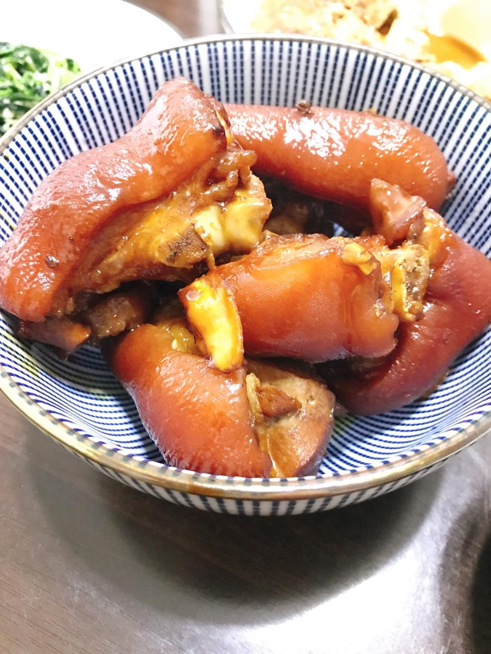 美味的家常菜：红烧猪蹄