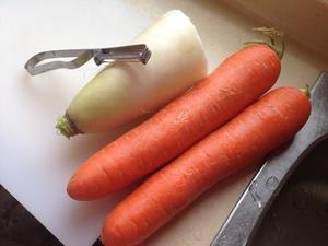 红白萝卜汤「甜的嘞！」的做法 步骤1
