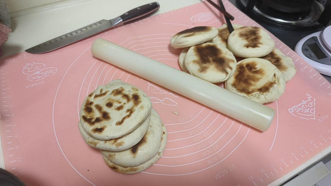 肉夹馍(白吉馍的制作)