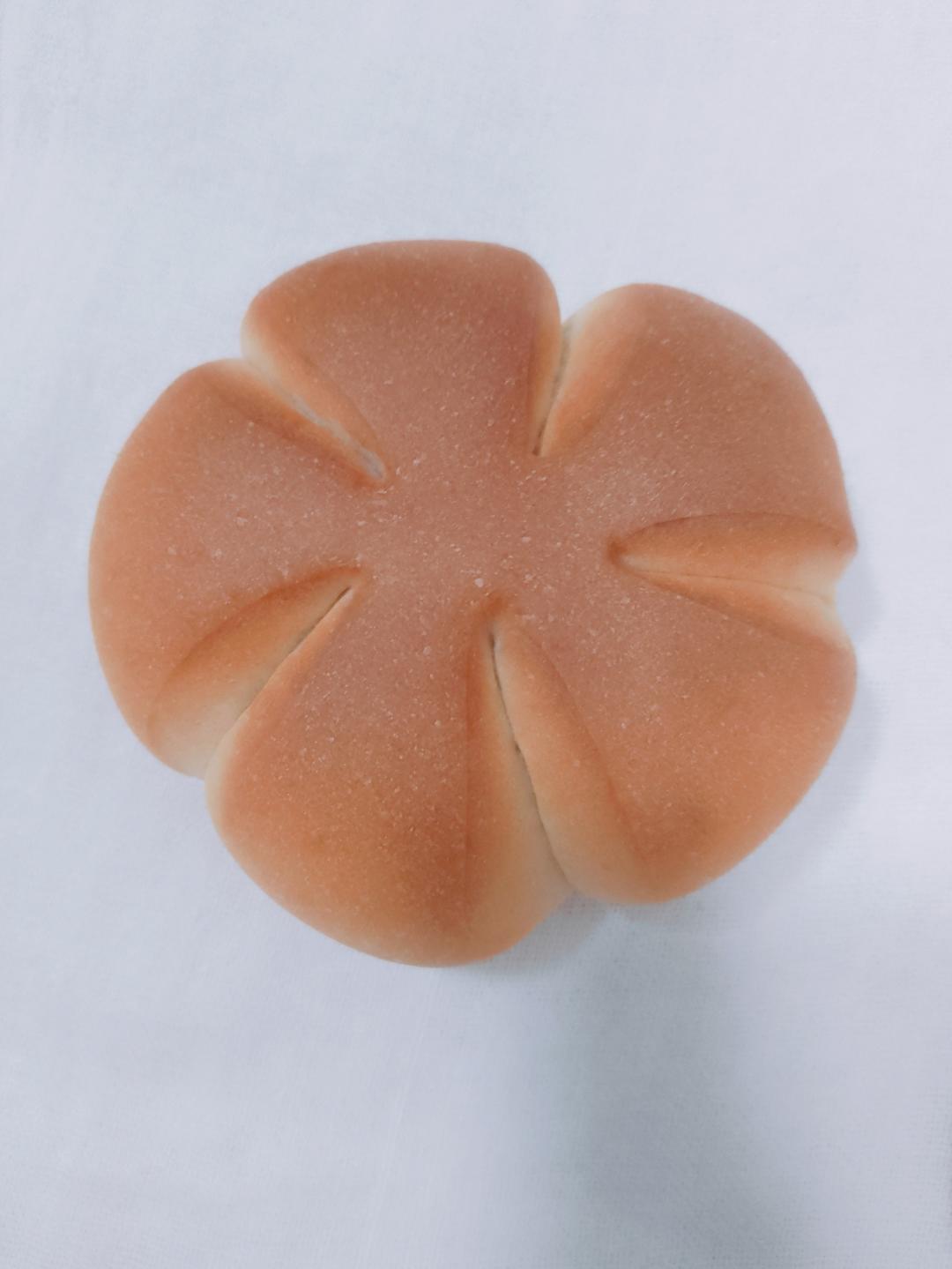 豆沙花朵面包（附红豆馅做法）