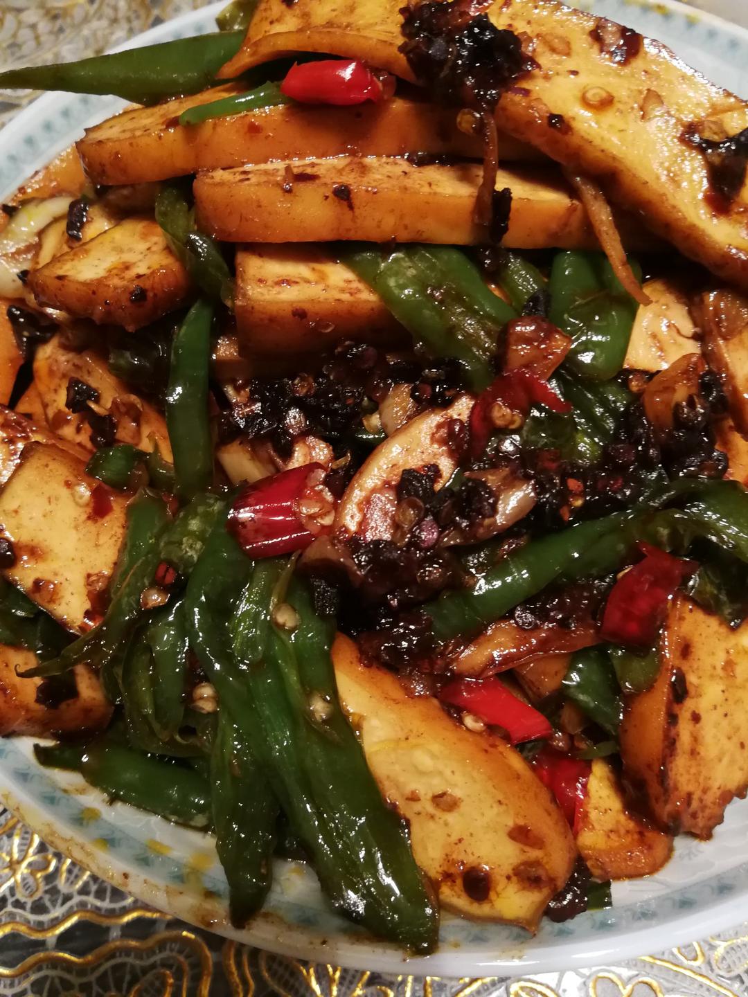 青椒炒香干
