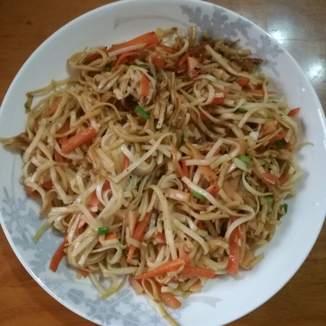 三丝炒面：炒面如何不粘锅