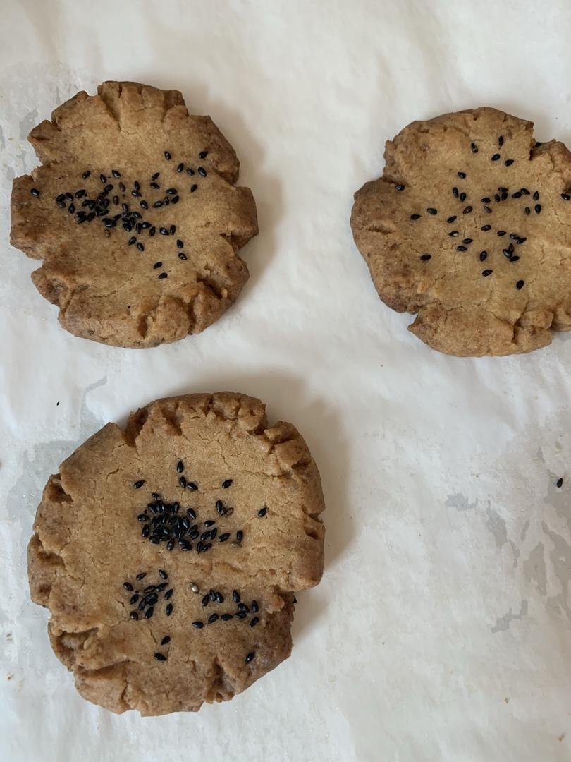 轻轻一按就碎掉的原味桃酥（不输猪油版）