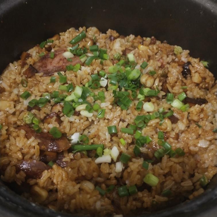 懒人必备～电饭煲腊肠焖饭