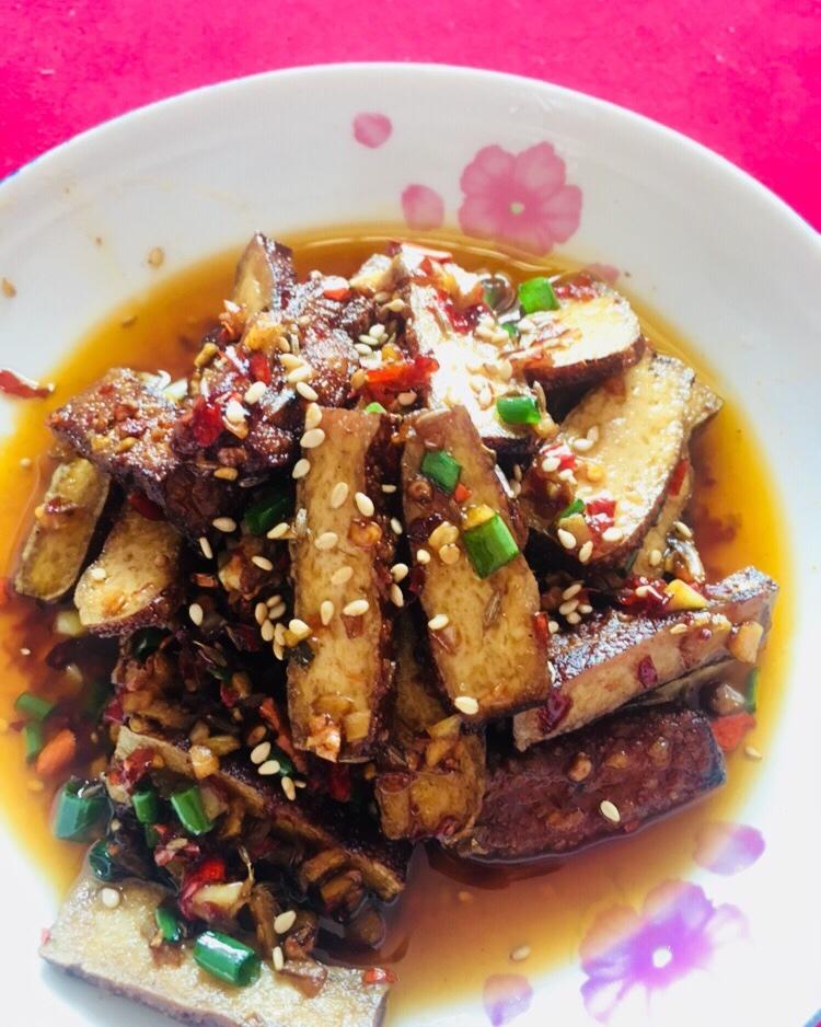 零嘴麻辣香干
