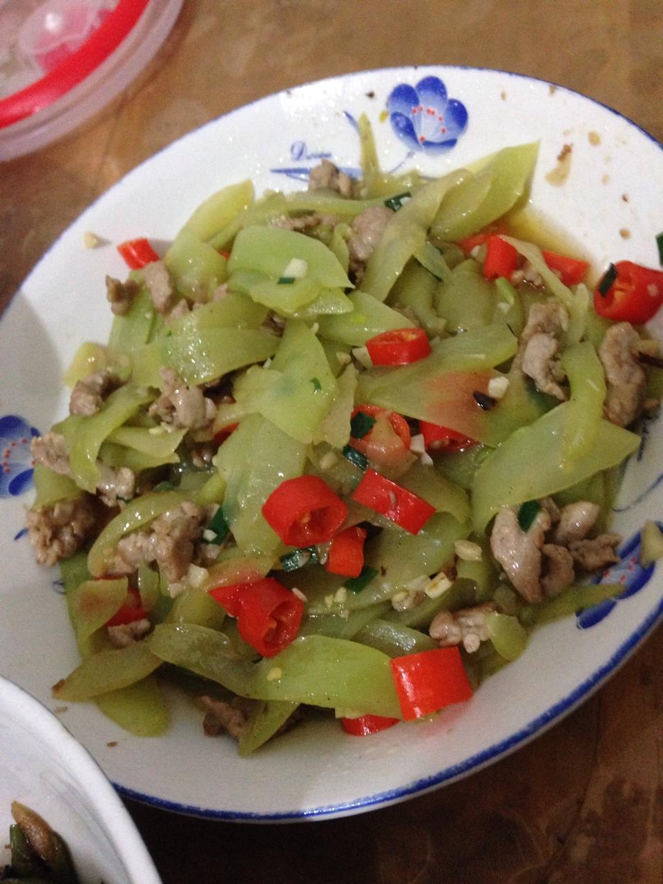 莴笋炒肉