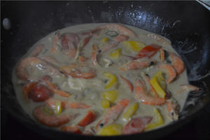 泰式椰浆咖喱虾的做法 步骤9