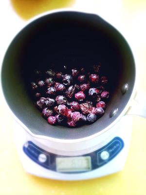 蓝莓果冻布丁的做法 步骤2