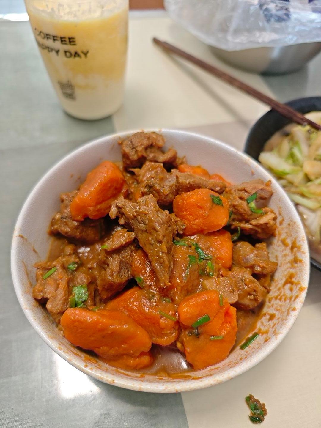 红烧羊肉炖胡萝卜