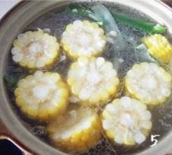 山药玉米排骨汤的做法 步骤5