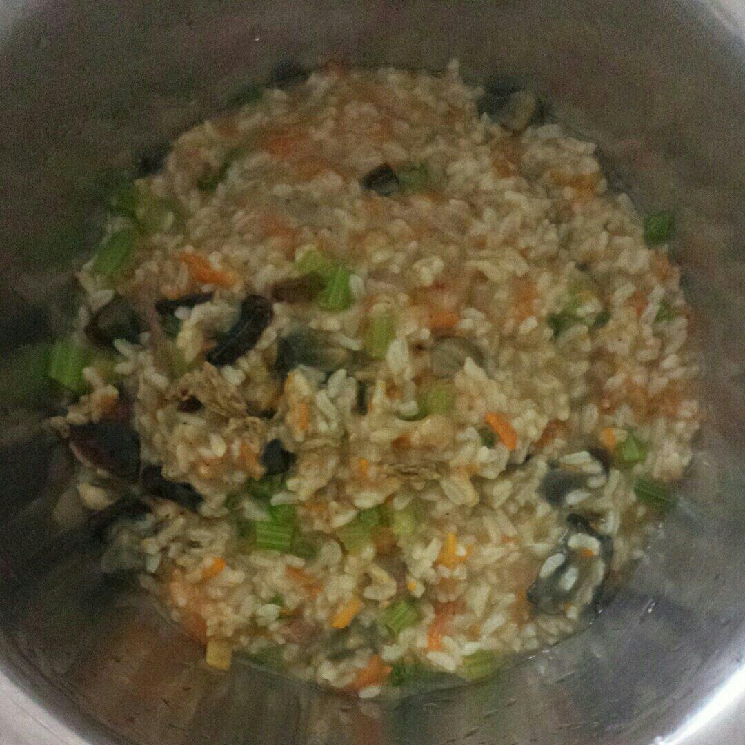 快手皮蛋瘦肉粥（剩饭版）