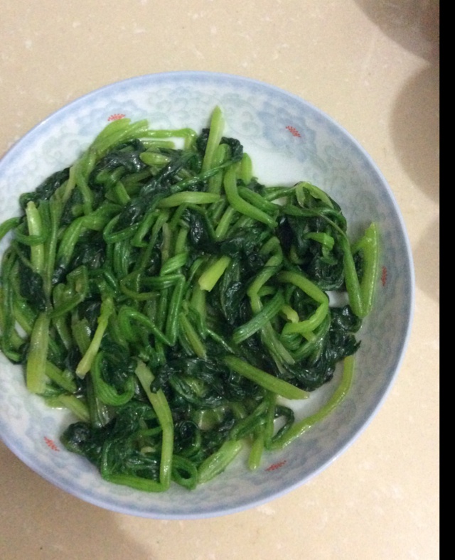 清炒菠菜