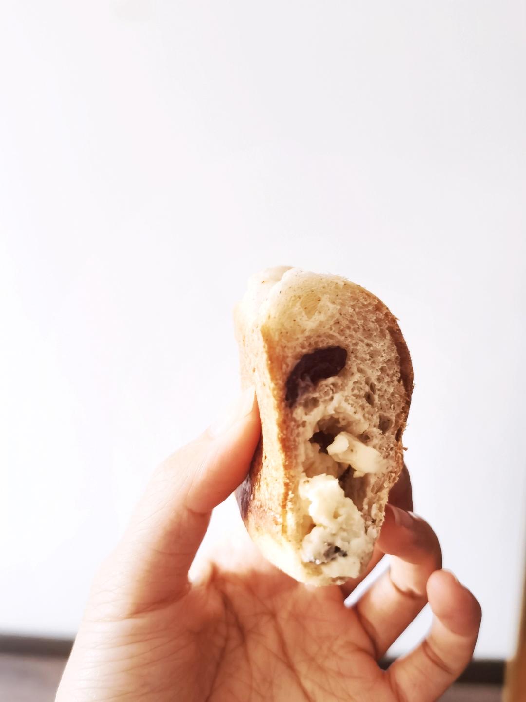 黑麦蔓越莓核桃乳酪软欧